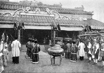Phiên chầu phủ chúa Trịnh thời thế kỷ 17